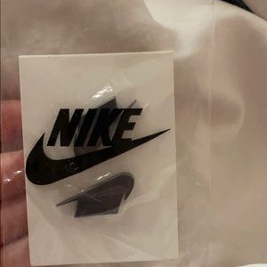 BLACK NIKE PINS